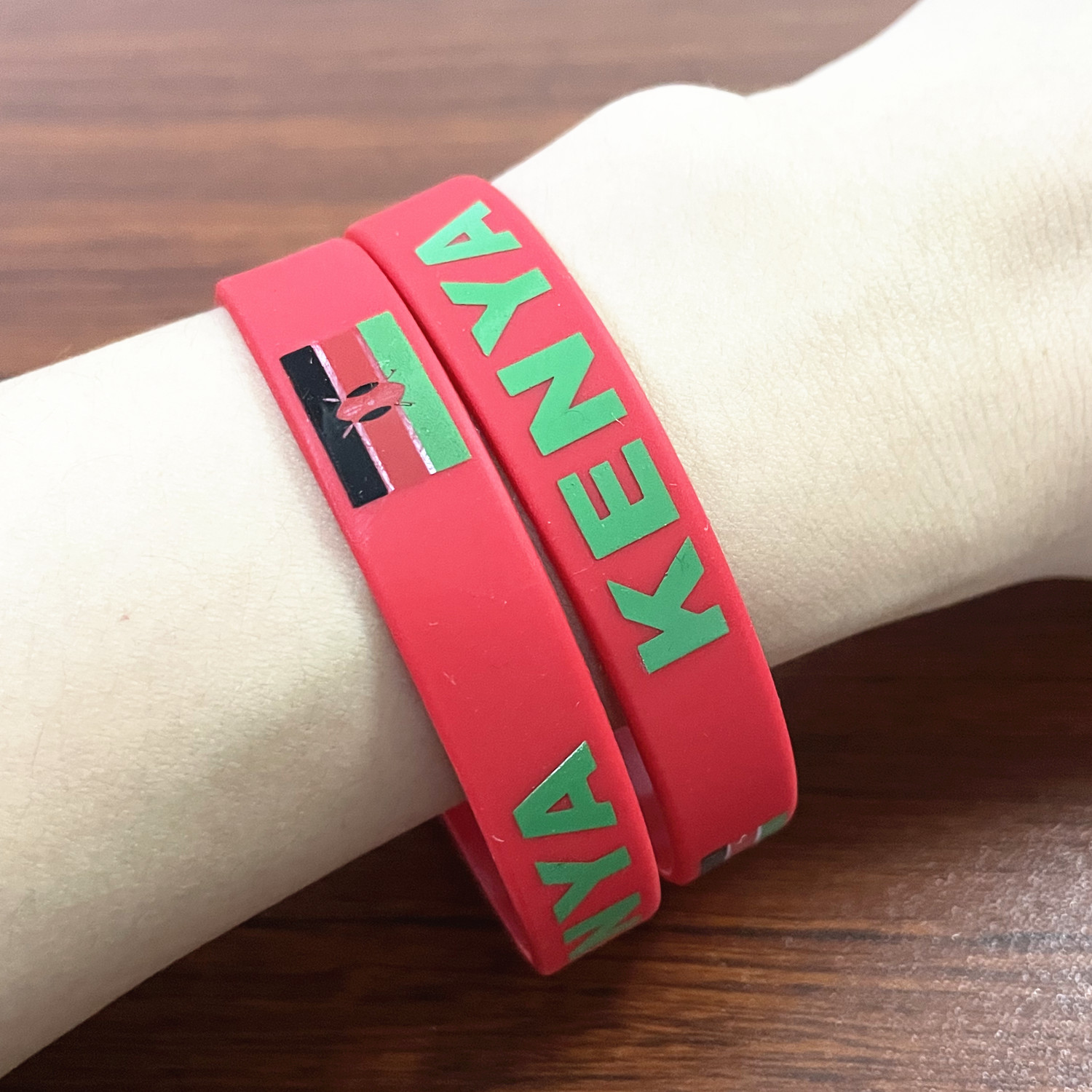 Gelang silikon Kenya 2 buah ge - Men Accessories Kenya ulasan dan harga